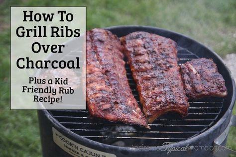 Grilled Ribs Charcoal, How To Grill Ribs, Steak Ideas, Charcoal Grill Recipes, Grill Ribs, Grilled Beef Ribs, Grilled Baby Back Ribs, Rib Rub Recipe, Grilling Steak