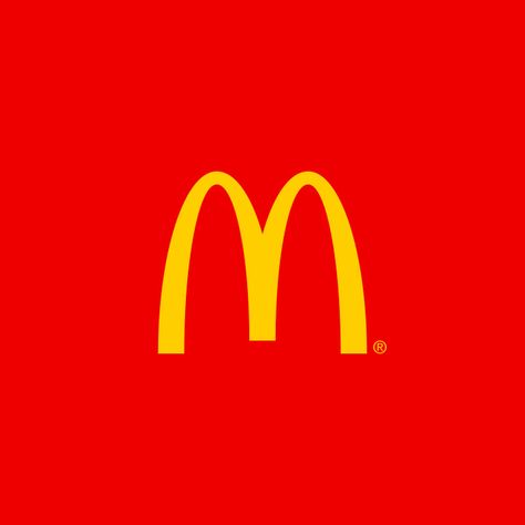 What McDonald's Is Called Around The World Mc Donald Logo, Fast Food Logos, Mcdonalds Gift Card, Mc Donald, Create Logo, Gold Card, Famous Logos, Logo Restaurant, Logo Food