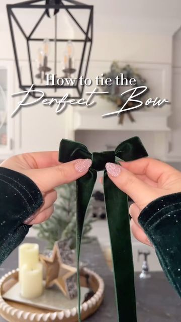 Tie A Simple Ribbon Bow, Bow For A Wreath Easy Diy, Tie A Velvet Ribbon Bow, Simple Bow For Wreath, Diy Bows For Tree, How To Bow Tie Ribbon, How To Make Velvet Bows For Christmas Tree, Tree Bows Diy How To Make, Bows For Hair Diy