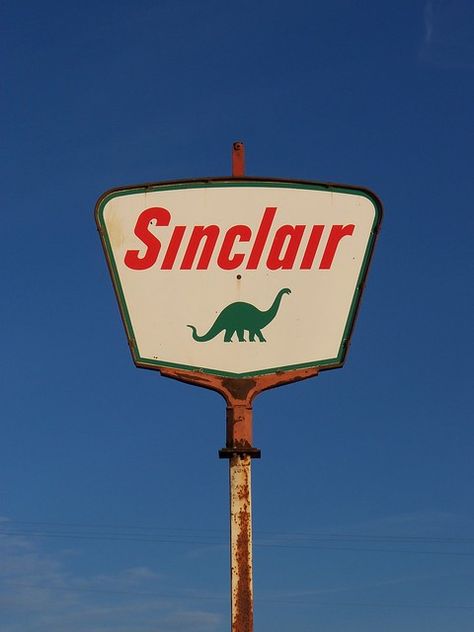 Oil Company Logos, Retro Signage, Old Gas Stations, Porcelain Signs, Garage Signs, Garage Art, Retro Sign, Dinosaur Art, Old Signs