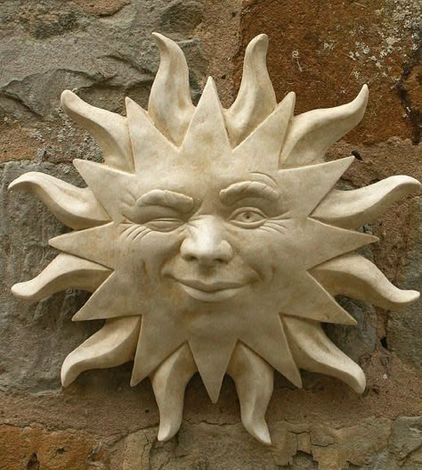 Sun Face Art, Art Soleil, Garden Wall Plaque, Ceramic Sun, Sun Wall Art, Smiling Sun, Afrique Art, Sun Face, Sun Moon And Stars