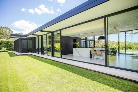 Gallery of The Doonan Glasshouse / Sarah Waller Design - 11 Glass House Design, Farnsworth House, Rest House, Minimal House Design, Sliding Glass Doors, Barn Style House, Mid Century House, Glass House, Glass Doors