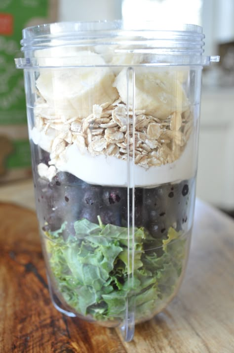 Blueberry Oatmeal Smoothie, Smoothie Kale, Oatmeal Smoothie, Blueberry Smoothie, Nutribullet Recipes, Blueberry Oatmeal, Healthy Shakes, Blueberries Smoothie, Think Food