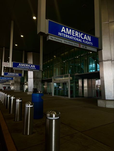 American Airlines Aesthetic, Planes Aesthetic, Flying Planes, Philadelphia Airport, Happy Birthday Steve, Airport Aesthetic, International Flights, Poetry Inspiration, Aesthetic Dark