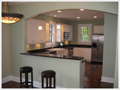 if load-bearing wall Open Kitchen Entry Design, U Shape Open Kitchen, Open Wall Between Kitchen And Dining, Half Wall Kitchen, Flip Kitchen, Kitchen Sink Decor, Bungalow Interior, Bungalow Kitchen, Bungalow Floor Plans