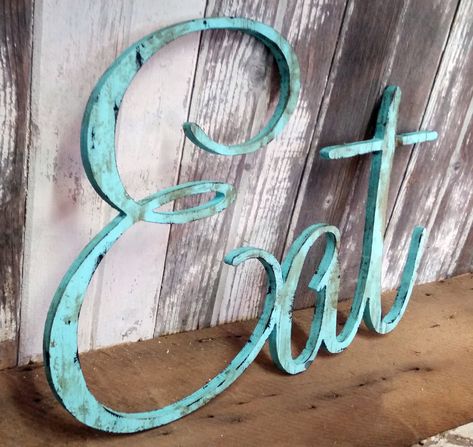 Aqua Wall, Cocina Shabby Chic, Aqua Walls, Spending Plan, Eat Sign, Farmhouse Primitive, Decor Ikea, Big Chill, Decoration Photo