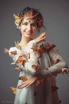 Diy Butterfly Costume, Fairy Eye Makeup, Monarch Butterfly Costume, Gay Halloween Costumes, Madam Butterfly, Butterfly Monarch, Fairy Headpiece, Butterfly Image, Bride Head