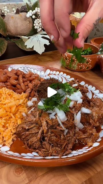 Jesus Zambrano on Instagram: "Quick and Easy Barbacoa Recipe

Salsa
2 Tomatoes 
6 Garlic 
12 Chiles Guajillo
7  Chiles New Mexico
3 Chiles Morita
2 cups of water
Black Pepper to your taste
5 Clavos
1tbs of Chicken Bullion 
3Lbs of Chuck Beef Roast
1 Can of Beer
6 Bay Leafs 
Cover for 2 hours 

Enjoy 😉 

#barbacoa #quickrecipes #comidamexicana #recetascaseras #recetas #recipe #mexicanfood #tacos #mexico #comida #fire #explore #explorepage" Chuck Roast Barbacoa Crock Pot, Barbacoa Crock Pot Mexican Authentic, Mexican Chuck Roast Recipes, Barbacoa Pressure Cooker, Birra Tacos Recipe Chuck Roast, Chuck Roast Mexican, Chuck Roast Birria Tacos, Mexican Food Videos, Beef Roast Recipes