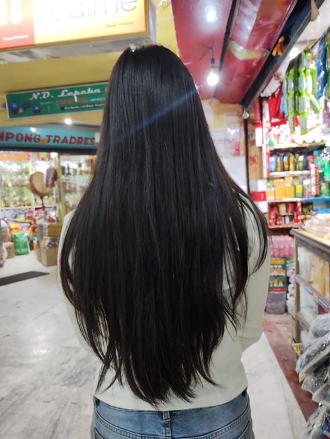 Medium length straight hair Medium Length Straight Hair, Hip Length Hair, Naturally Straight Hair, Long Hair Cuts Straight, Long Straight Black Hair, Asian Long Hair, Pin Straight Hair, Natural Straight Hair, Straight Black Hair