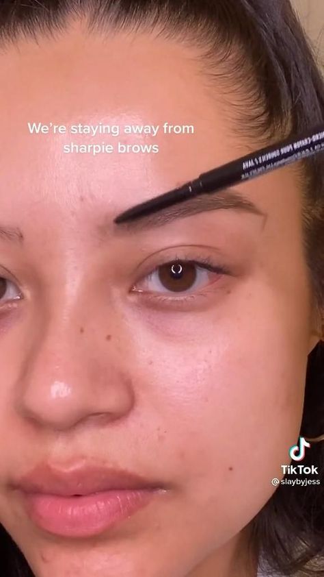 How To Perfect Eyebrows, Eyebrows Toturial, How To Use A Brow Pencil, Pencil Eyebrows Brow Tutorial, How To Draw On Eyebrows For Beginners, Eyebrow Glow Up, Beginner Eyebrows Step By Step, Beginner Brow Tutorial, Step By Step Eyebrows For Beginners