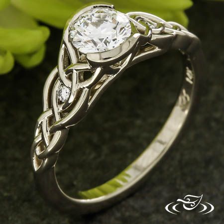 Unusual Wedding Bands, Daisy Engagement Ring, Trinity Knot Ring, Princess Diamond Engagement Rings, Green Lake Jewelry, Unusual Wedding, Engagement Rings Twisted, Jewelry Gallery, Antique Engagement Rings Vintage