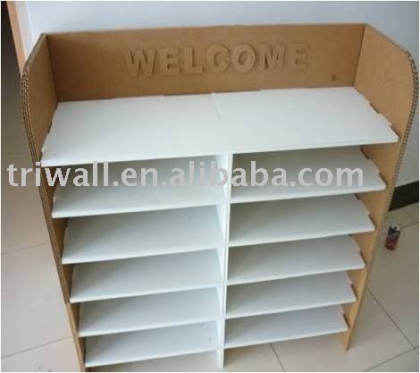 corrugated plastic furniture - Google Search Corrugated Plastic Signs, Scrap Crafts, Paper Display, Chuck Box, Corner Wardrobe, Paper Furniture, Diy Home Cleaning, Corrugated Paper, Craft Display