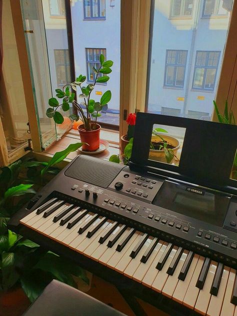 Keyboard Piano Setup, Playing Keyboard Aesthetic, Piano Setup, Musician Life, Popular Piano Sheet Music, Music For Guitar, Piano Girl, Electric Keyboard, Music Keyboard