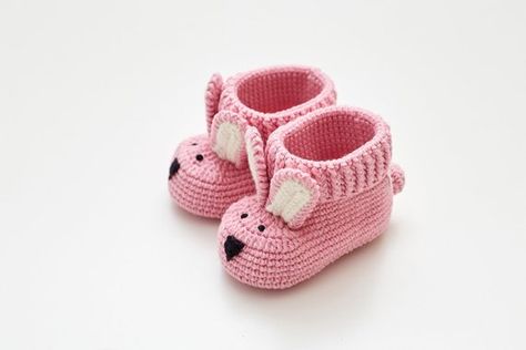 Pregnancy Gift Box, New Mommy Gifts, Handmade Baby Shoes, Bunny Slippers, Mommy Gift, Best Baby Gifts, Booties Crochet, Haken Baby, Newborn Crochet