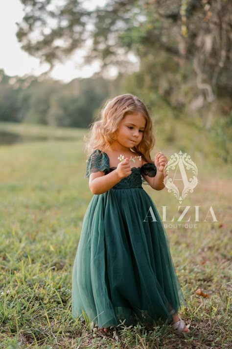 Emerald Green Flower Girl Dress, Spring Flower Girl Dress, Boho Wedding, Tulle Dress for Little Girls Emerald Green Flower Girl Dress, Green Flower Girl Dresses, Emerald Green Dress, Sage Green Floral, Emerald Green Weddings, Tulle Flower Girl, Tulle Flowers, Wedding Winter, Flower Girl Dresses Tulle