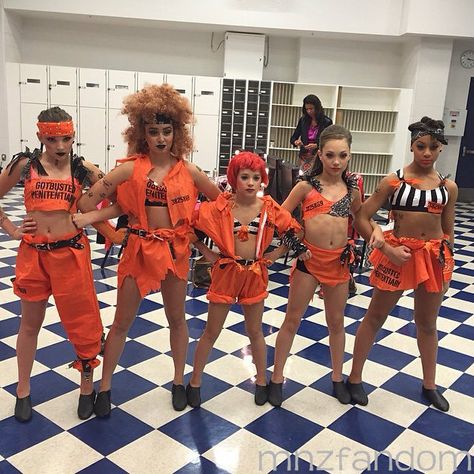 Dance Moms - Group Dance: Stomp the Yard Kendall Vertes, Kalani Hilliker, Mackenzie Ziegler, Maddie Ziegler, & Nia Frazier Stomp The Yard, Dance Moms Season 5, Dance Moms Group Dances, Nia Frazier, Dance Moms Costumes, Dance Moms Maddie, Mom Costumes, Dance Moms Pictures, Dance Moms Funny