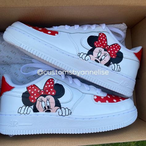 Disney Painted Shoes, Sneakers Air Force, Custom Sneakers Diy, Custom Painted Shoes, Custom Kicks, Disney Shoes, Air Force 1 Custom, Air Force One, Cute Nike Shoes