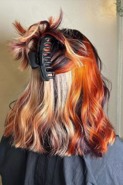 Calico Hair In Half-Updo Calico Hair, Cheveux Oranges, Pretty Hair Color, Hair Color And Cut, Dye My Hair, Hair Dye Colors, Hair Inspiration Color, Hair Inspo Color, Ginger Hair