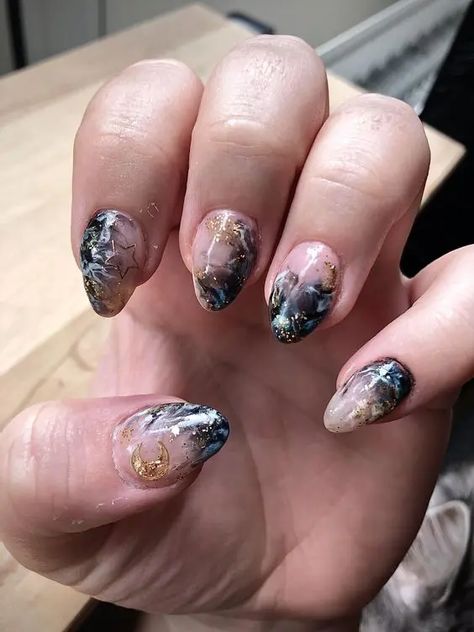 42+ Modern Galaxy Nails That Take Your Manicure Up A Notch Nebula Nails, Dolphin Nails, Galaxy Nail, Galaxy Nail Art, Nail Water Decals, Galaxy Nebula, Diy Nails At Home, Nail Trend, Nail Time