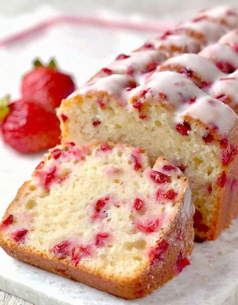 Cranberry Orange Cream Cheese, Cream Cheese Pound Cake Recipe, Muffins Blueberry, Orange Cream Cheese, Cheese Pound Cake, Strawberry Bread, Cranberry Cream Cheese, Cream Cheese Pound Cake, Pound Cake With Strawberries