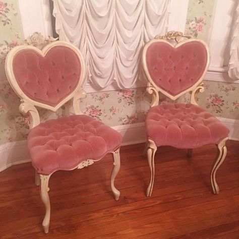 Pink Chairs, Cute Furniture, Dream Room Inspiration, Cute Room Decor, Room Inspiration Bedroom, Room Ideas Bedroom, Dream Decor, Dream House Decor, Room Aesthetic