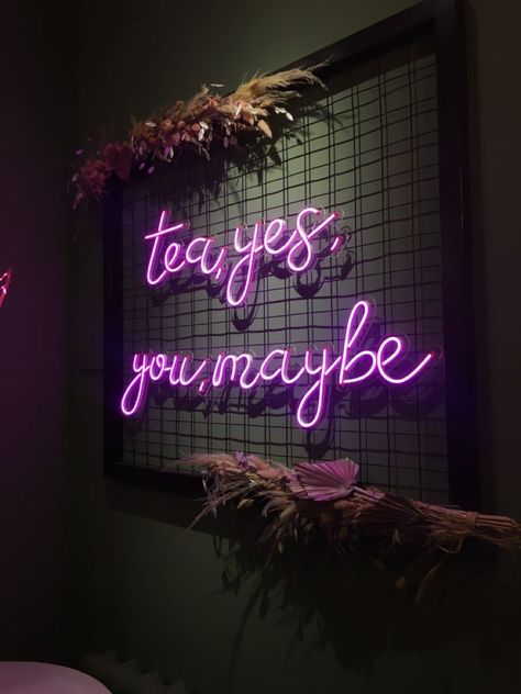 Athestic Pics Dark, Restaurant Design Inspiration, Movie Name, Neon Signs Quotes, Neon Jungle, Clothing Store Interior, Spanglish Quotes, Instagram Symbols, Led Decoration