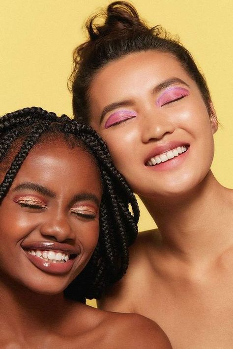 For your own upcoming eye makeup inspiration, we rounded up seven brilliant options for you that we got to watch come to life in real-time backstage. Top Makeup Products, Makeup For Teens, Fall Color Palette, Top Celebrities, Beauty Shoot, September 10, Fall Makeup, Celebrity Makeup, Shadow Palette