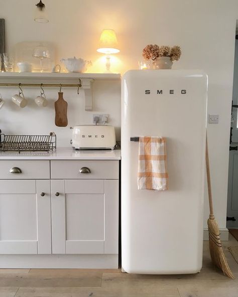 Smeg Cream Appliances, Smeg Kitchen Ideas Inspiration, Smeg Kitchen Ideas, Smeg Aesthetic, French Style Decor, Smeg Kitchen, Smeg Appliances, Small Cottage Kitchen, Kitchen Mood Board