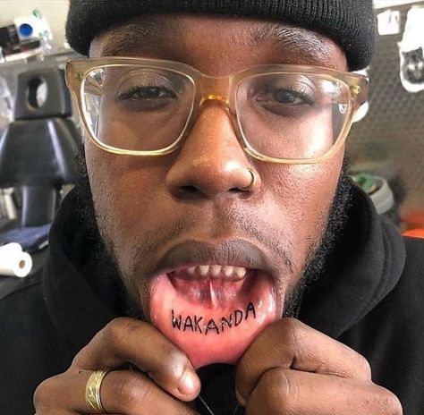 Funny Lips, Black Panther Tattoo, Black Panther Party, Black Panthers, Lip Tattoos, Fresh Memes, Hot Actors, Tattoo Images, Best Memes