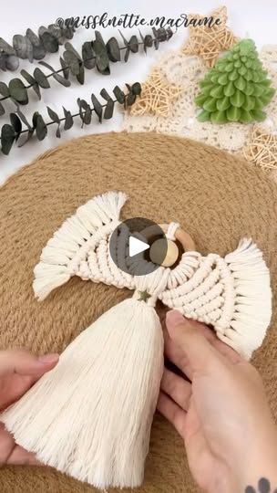 Macrame Angels Diy, Macrame Angel Tutorial, Macrame Beginners, Wooden Rings Craft, Macrame Crafts, Macrame Angel, Diy Angels, Macrame Christmas, Angel Crafts