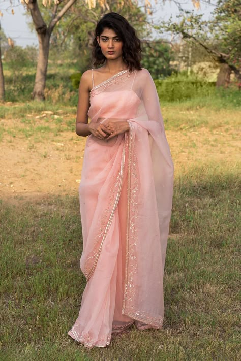 Pink Saree Silk, Pink Organza Saree, Pink Blouse Designs, Peach Saree, Eternal Beauty, Modern Saree, Peach Blouse, Saree Silk, Red Lehenga