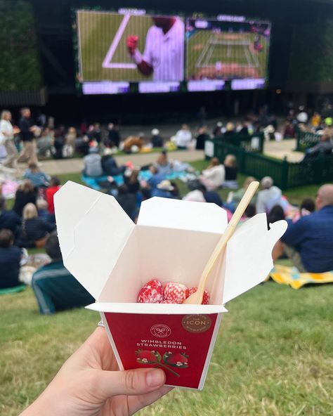 Courtside vibes, championship energy and a taste of strawberries at Wimbledon🍓🎾 #wimbledon #wimbledon2024 #tennis #tennisstyle #london #londonlife Wimbledon 2024, Wimbledon Tennis, Tennis Aesthetic, London Life, Wimbledon, Tennis