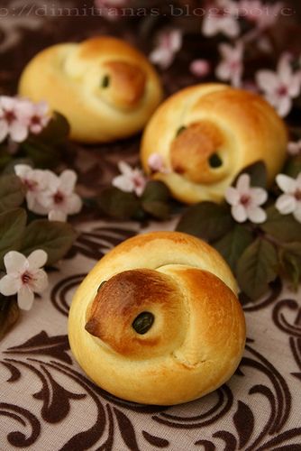 These gorgeous chick-shaped buns would be delightful gathered in a basket, and will compliment any saucy dish. ~ {Note: Picture Only available.} Tender Heart, Easter Goodies, Easter Food, Spring Equinox, Easter Dinner, Rolls Recipe, Easter Recipes, Bread Rolls, Easter Ideas