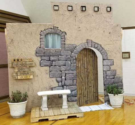 Live Nativity Ideas, Bethlehem Backdrop, Live Nativity, Christmas Stage Design, Kingdom Vbs, Journey To Bethlehem, Ward Christmas Party, Bethlehem Christmas, Play Props