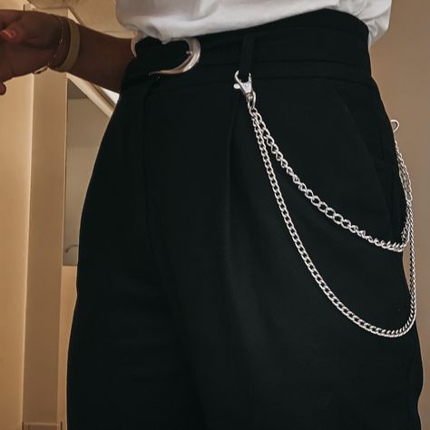 Wallet Chain Outfit Aesthetic, Pant Chains Aesthetic, Pants Chain Outfit, Chains On Pants, Chain On Pants, Edgy Outfits Men, Hiphop Pants, Chain Outfit, Chain Pants