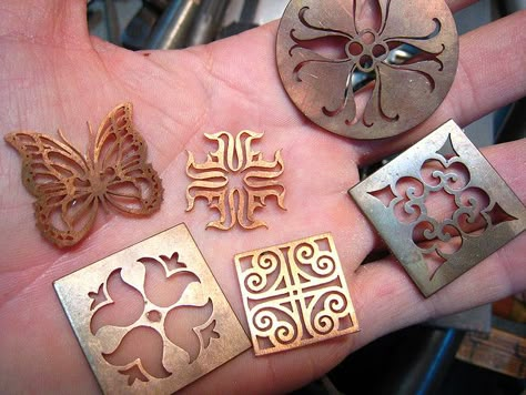 Sawing projects by Steven Brownlee, Jewelry Creations Workshop, via Flickr Saw Piercing Jewelry, Sawing Metal Jewelry Ideas, Pierced Metal Jewelry, Saw Pierced Jewelry, Sawing Jewelry, Metal Piercing, Dremel 3000, Metalsmith Jewelry, Rings Ideas