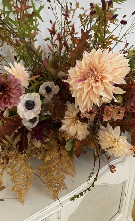 Fall Hydrangea, Dutch Masters, Fall Florals, Bouquet Ideas, Wedding Florals, Put A Ring On It, Fall Favorites, Pumpkin Seeds, Fall Floral