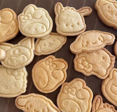 Sanrio Sugar Cookies, Baking Cookies Aesthetic, Sanrio Cookies, Aesthetic Cookies, Think Food, Cooking Ingredients, Kawaii Food, Cute Cookies, Cute Desserts