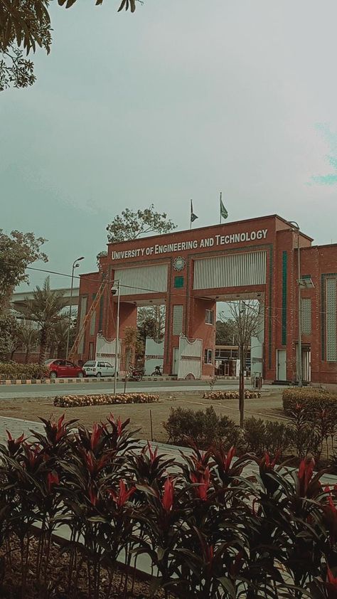 Lahore Roads Snaps, Lahore Snaps, Umt Lahore, Uet Lahore, Black Phone Background, Broken Iphone, Pranks Pictures, Boyfriend Pranks, Boyfriend Pranks Pictures