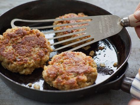 Transform leftover stuffing into these delicious stuffing cakes. They're easy to pull together the day after a big holiday feast. Mix in leftover mashed potatoes or sweet potatoes if you like, using 1 egg for every 2 cups leftovers. Stuffing Cakes Thanksgiving, Recipe Using Leftover Stuffing, How To Use Up Leftover Stuffing, Meals With Stuffing Dinners, Leftover Stuffing Recipes Breakfast, Leftover Cornbread Stuffing Recipes, Stuffing Leftovers Recipes, Stuffing Leftover Ideas, What To Do With Stuffing