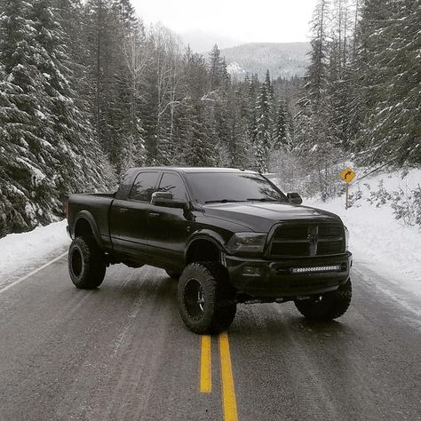 Clean Cummins by Cody Peterson! #PNW #AlligatorPerformance #AlligatorNation #LiftedDiesels Lifted Ram, Lifted Gmc, Chevy Trucks For Sale, Impala Chevrolet, Dodge Diesel Trucks, Chevy Trucks Older, Dodge Diesel, Chevy Trucks Silverado, Cummins Trucks