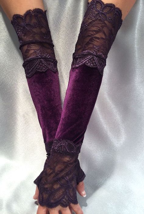 Long Corset, Gloves Lace, Gloves Long, Lace Cuffs, Lace Gloves, Mode Inspo, Look Cool, Dark Purple, Fingerless Gloves