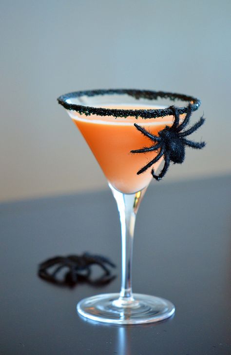 Halloween Martini Recipes, Halloween Candy Costumes, Creamsicle Martini, Halloween Martini, Costumes And Cocktails, Hippie Juice, Halloween Cocktail Party, Martini Ingredients, Perfect Halloween Party