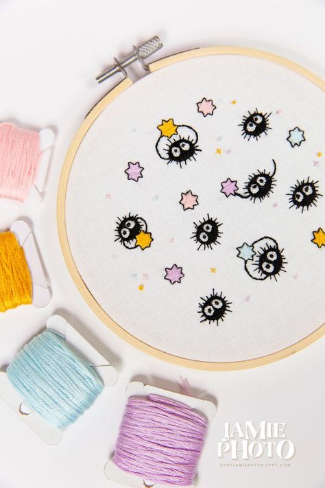 Studio Ghibli Embroidery, Ghibli Embroidery, Cute Embroidery Patterns, Embroider Ideas, Clothes Embroidery Diy, Digital Embroidery Patterns, Diy Embroidery Designs, Stitch Guide, Embroidered Art