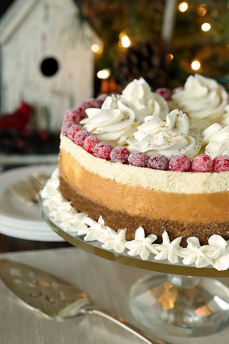 Christmas Confections, Christmas Cheesecake Recipes, Eggnog Cheesecake, Christmas Cheesecake, Gingersnap Crust, Salty Cake, Savoury Cake, Christmas Recipes, Holiday Desserts