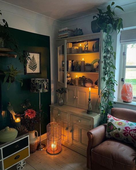 Jungle House Decor, Jungle House, Sewing Spaces, Bohemian Farmhouse, Eclectic Living, Bohemian House, Eclectic Living Room, Bedroom Inspo, House Inspo