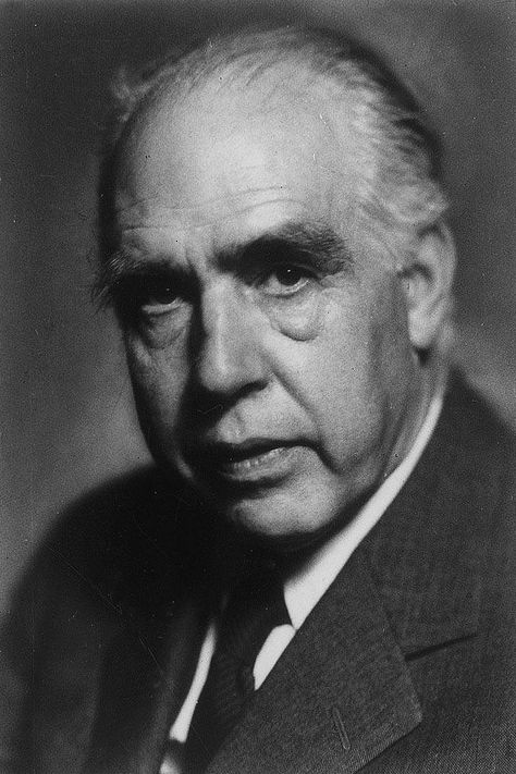 Niels Bohr, Saraswati Goddess, Philosophers, Helping People, Physics, Science