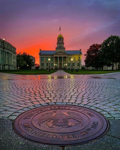 Iowa City Aesthetic, Kansas State University Aesthetic, Iowa State University Aesthetic, University Of Iowa Aesthetic, Campus Aesthetic, Iowa University, Life Plans, Life After High School, School Info