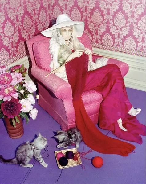 Miles Aldridge, Lily Cole, Milla Jovovich, Vogue Uk, Foto Art, Teen Vogue, Vogue Italia, Strike A Pose, Crazy Cat Lady