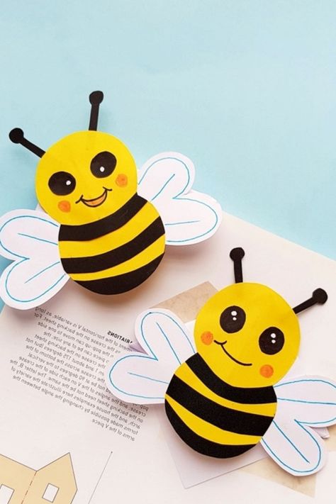 How To Make Honey Bee Craft, Bee Crafts For Kids Preschool, Honey Bee Crafts For Kids, How To Make A Bee, Cardboard Bee, Bee Paper Craft, Honey Bee Crafts, Honeybee Drawing, Honey Bee Craft